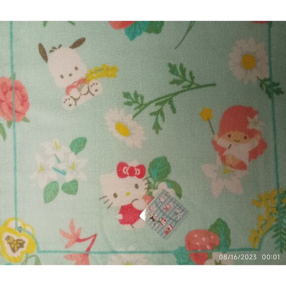 Sanrio characters floral towel - Picture 5 of 6